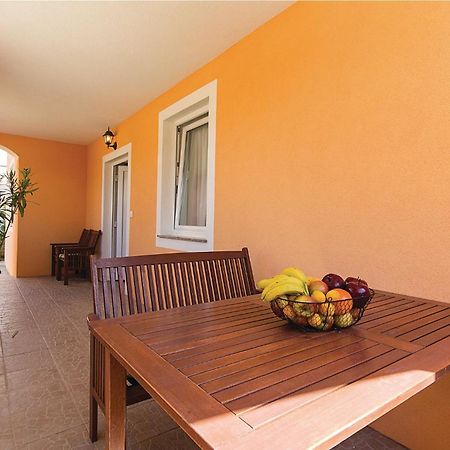 7 Bedroom Stunning Home In Ližnjan المظهر الخارجي الصورة