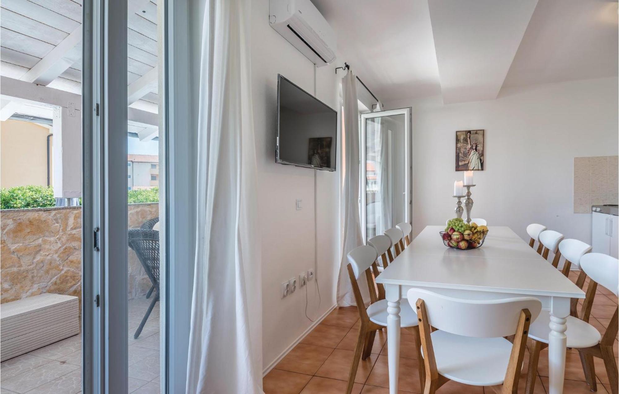 7 Bedroom Stunning Home In Ližnjan المظهر الخارجي الصورة